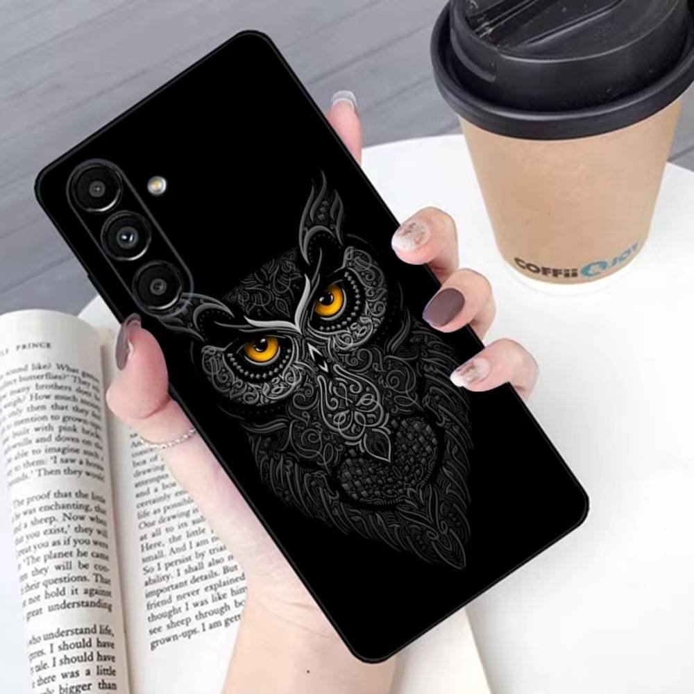 Animal Owl Phone Case For Samsung S 25,24,23,22,30,21,10,9,Ultra,Plus,Lite,FE,4G,5G Black Soft Case
