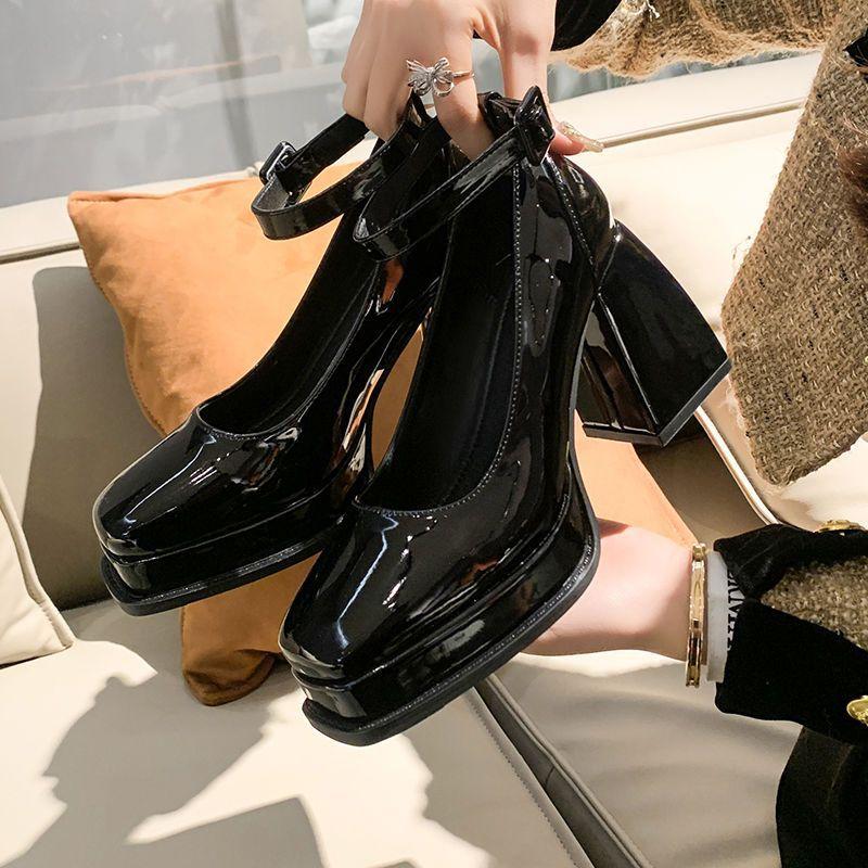 Женская обувь розового темперамента 2025 года, новые туфли Мэри Джейн, модные туфли с пряжкой из одного слова, толстые каблуки, одинарные туфли