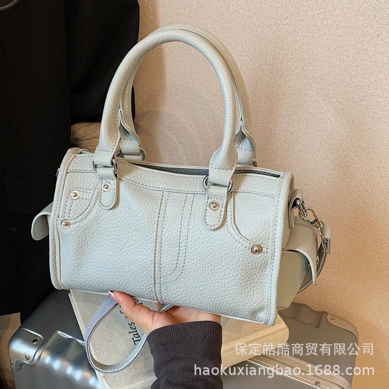 Сумка большой вместимости женская лето 2025 новая универсальная сумка-мессенджер повседневная на плечо подмышку для работы для поездок сумка-тоут