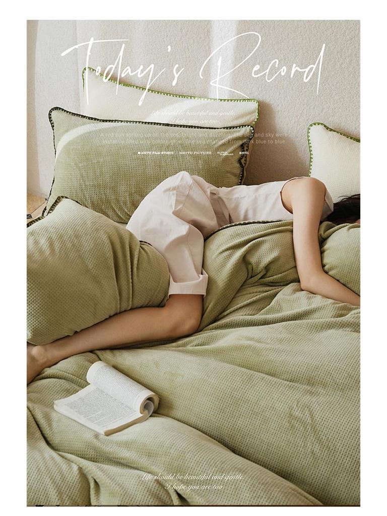 Скандинавский легкий люкс Коралловый флис Зимний постельный набор - Вафельный молочный вельвет, Двусторонний пододеяльник и простыня