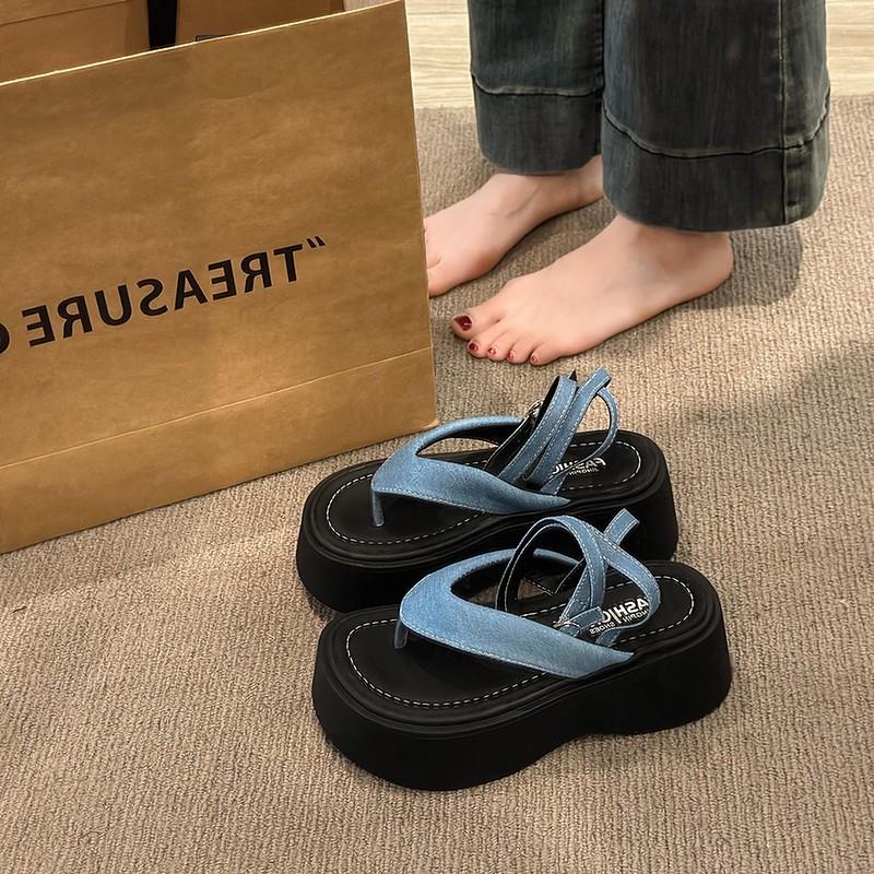 Черные босоножки на платформе с юбкой высокого класса, женские, летняя модель 2025 года, увеличивающие носок римские туфли