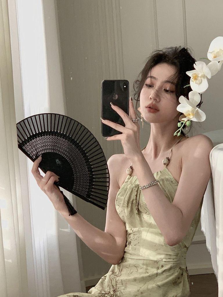 Летнее платье-майка халтер 2024: Женское элегантное длинное платье с вырезами на талии