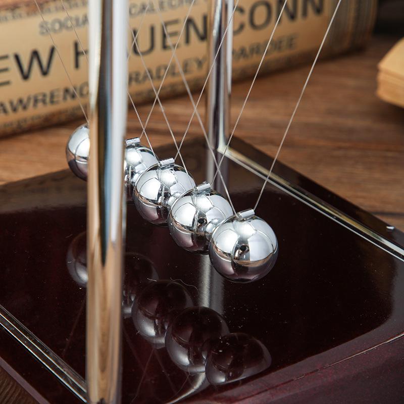 Gate-Shaped Newton's Cradle Desk Ornament - Creative Graduation Gift