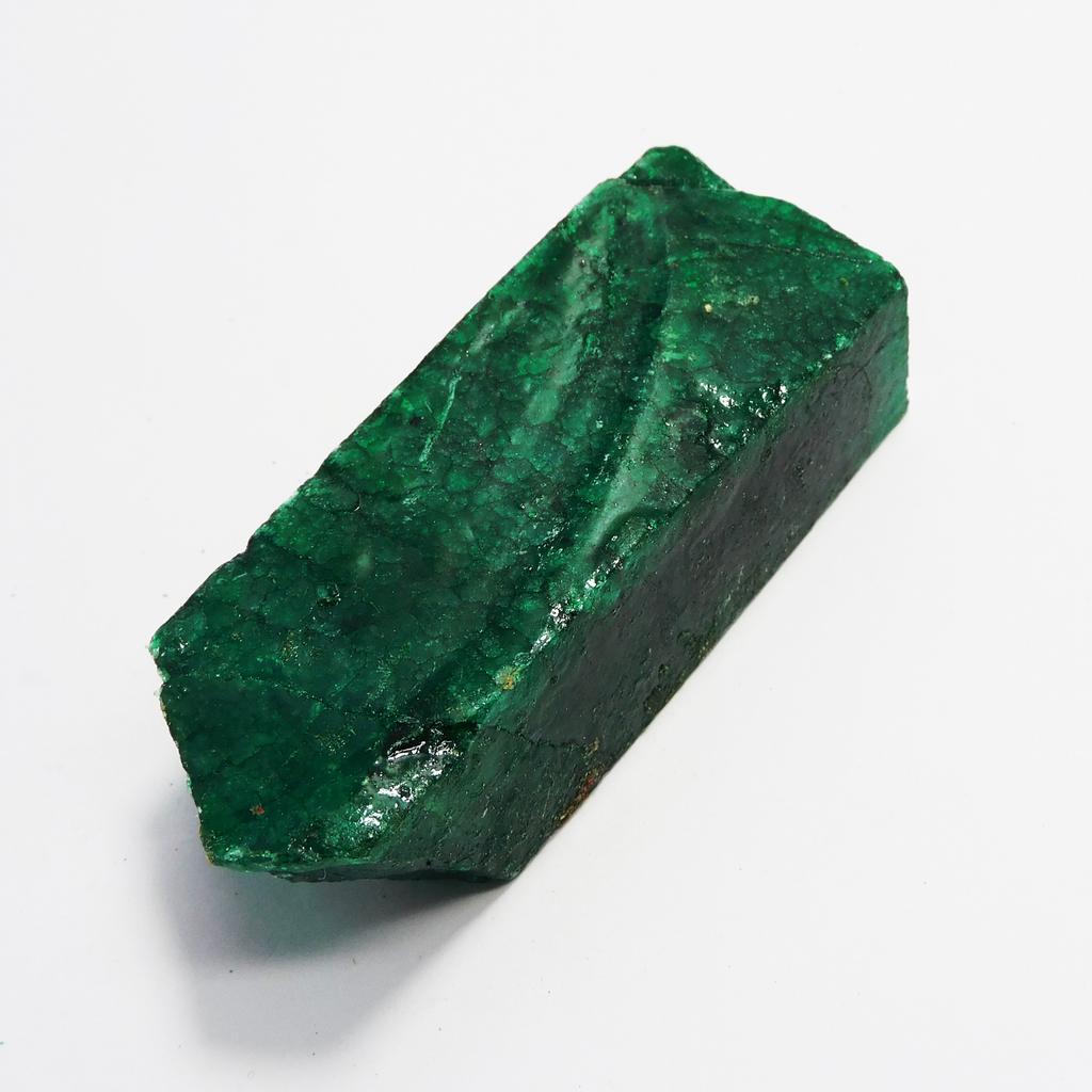 Natural Green Emerald Loose Gemstone Dyed Rough Uncut 499.95 ct for Lapidary and Gem Collections