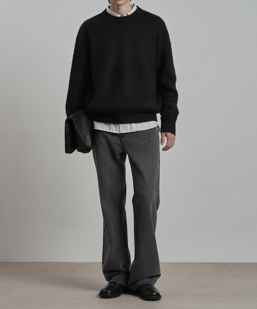 WORK ON BODY OFF Lanugo Semi-Overfit Brushed Round Neck Knit [Black]