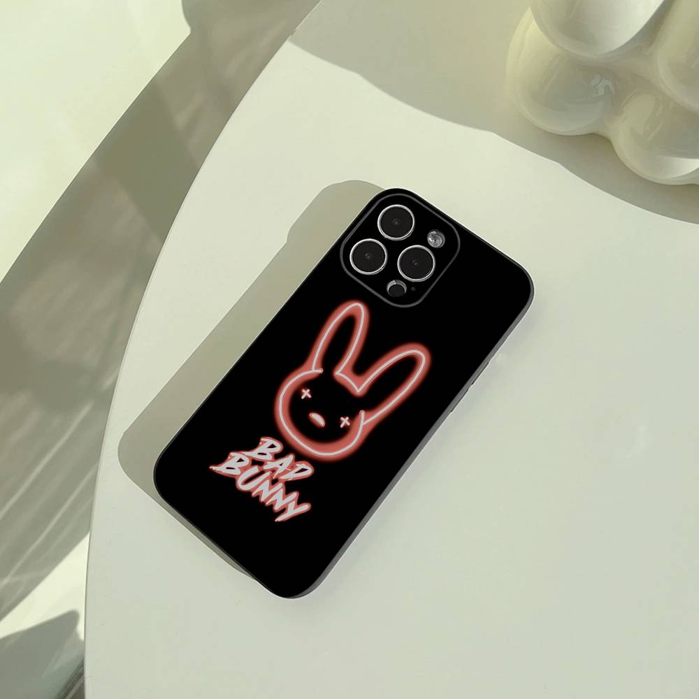 Чехол для телефона рэпера Bad Bunny для iPhone 17,16,15,14,13,12,11 Pro Max,16Plus,XS Легкий и практичный Мягкий черный чехол