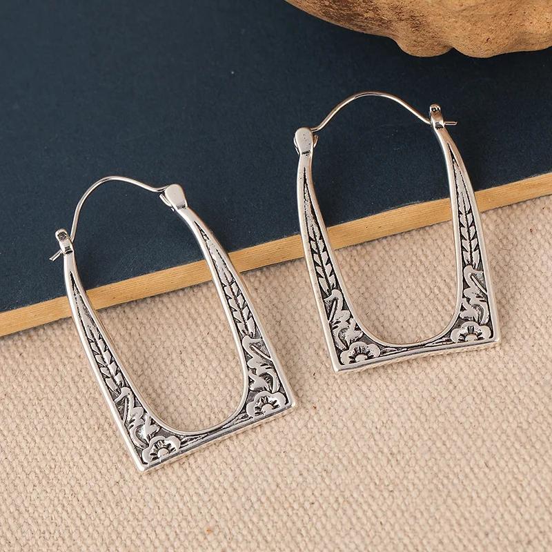 Vintage Geometric Silvery Plated Hollow Carved Flower Design Hoop Earrings for Women's Simple Bohemian Style Jewelry Accessories