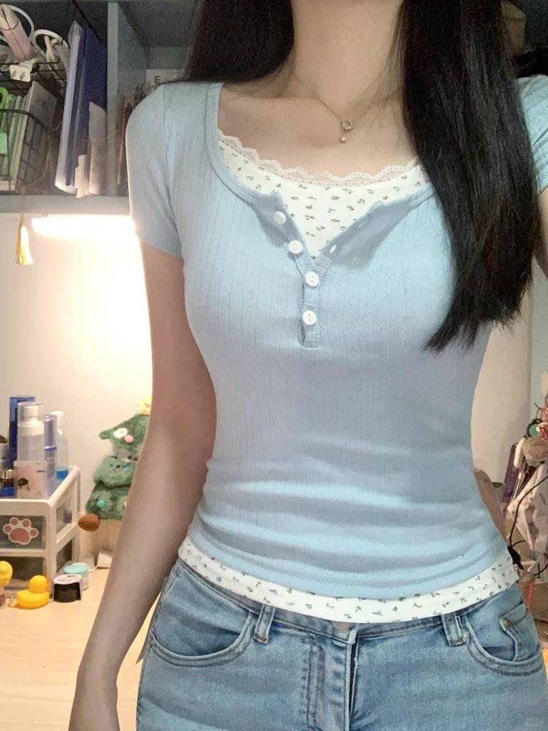 Женская облегающая футболка с кружевным цветочным узором в стиле пэчворк - летний изящный шик, стиль Pure Desire, с короткими рукавами