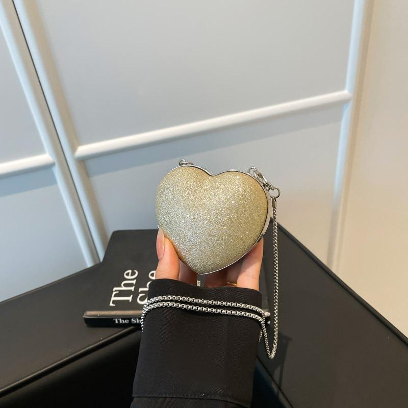Summer New Shoulder Heart Bag Niche Chain Portable Messenger Bag Fashion Dinner Bag Women's Chain Bag