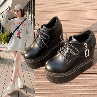 Новые кроссовки на высоком каблуке и платформе с танкеткой 13 см, увеличивающие рост женские туфли из искусственной кожи, удобные повседневные женские теннисные туфли