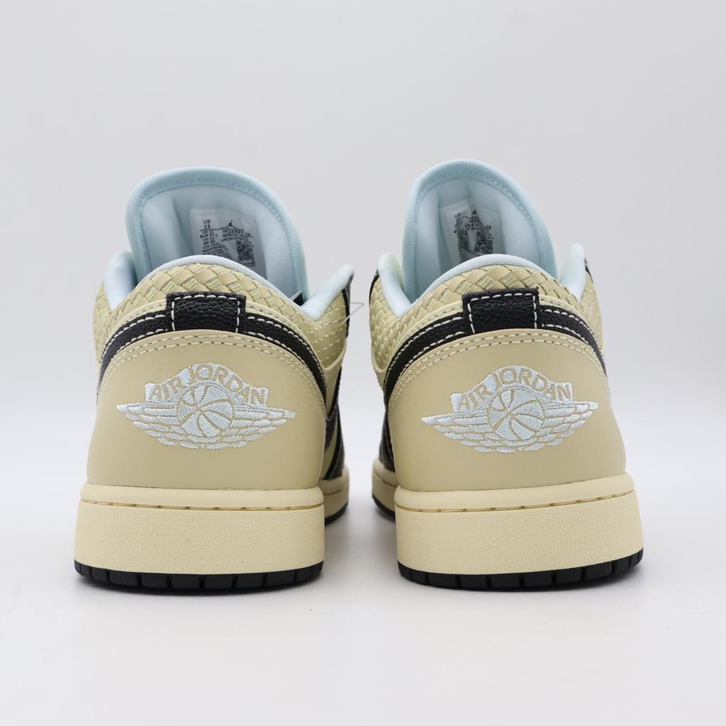 HQ3437-101 Nike Air Jordan 1 Retro Low SE Кокосовое молоко Ледниковый синий (Мужской)