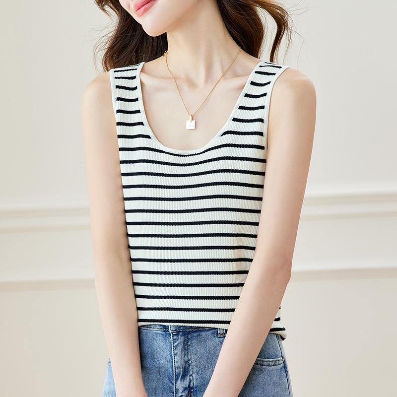 U-neck Striped Knitted Vest for Women In Hot Season New Style for Outside and Inside Design Top