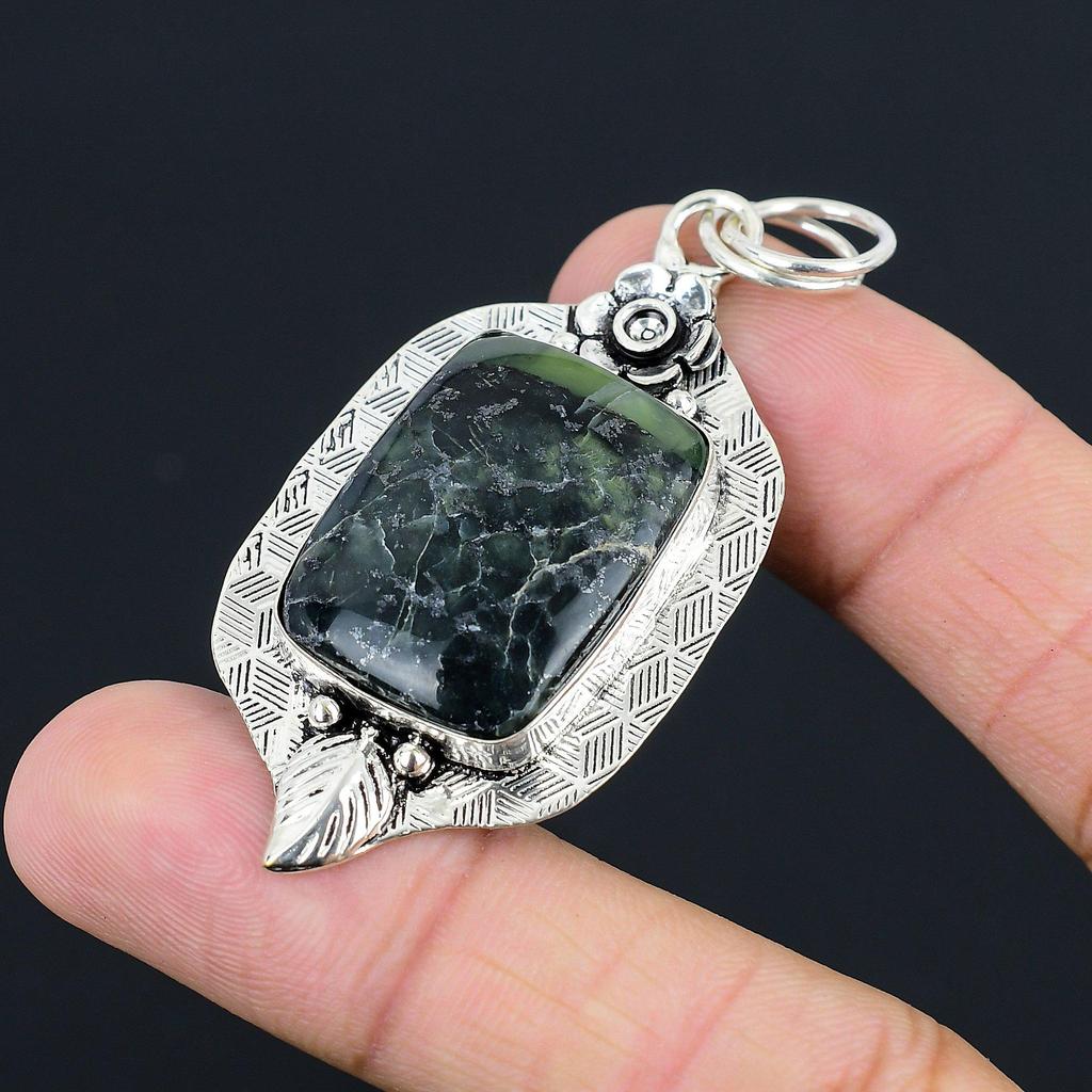 Sisters Day Deal 925 Silver Radiant Nepharite Gemstone Flower Pendant Jewelry