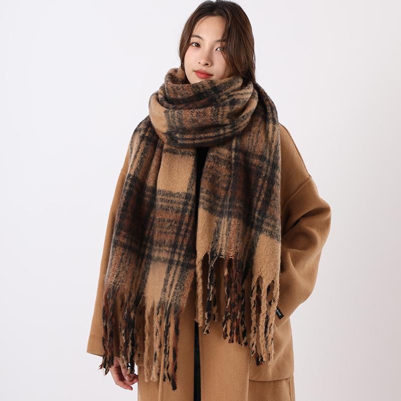 Autumn And Winter Women'S Warm Camarad High-End Plaid Scarf Retro Versatile Thick Warm Shawl Scarf