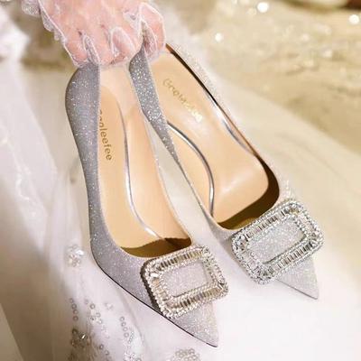 Женские туфли на высоком каблуке с квадратной пряжкой из стразов, весенняя новинка, с острым носком, на тонком каблуке, с мелким вырезом, одинарные туфли, свадебная обувь