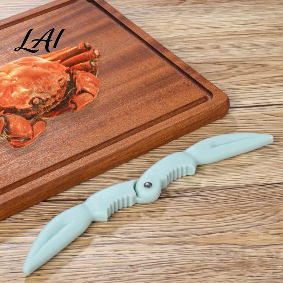 Heavy Duty Seafood Tool Multifunctional Lobster Crackers Handheld Crab Claw Clamp Tool Portable Ergonomic Compact Kitchen Utensil Nutcracker