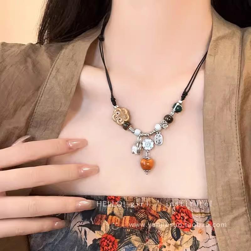 Love Heart Rivet Punk Choker Necklace - Y2K Subculture Clavicle Chain