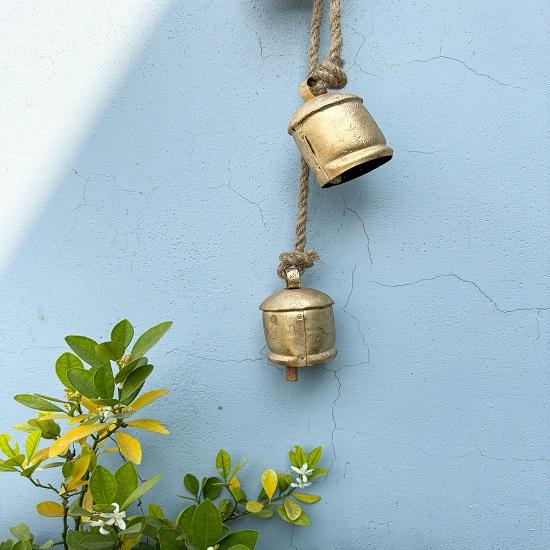 Золотые колокольчики в деревенском стиле, вешалка для венков, рождественский праздничный декор, колокольчики Ноя, лучшая идея подарка для близких, подвеска на открытом воздухе, колокольчик с колокольчиками