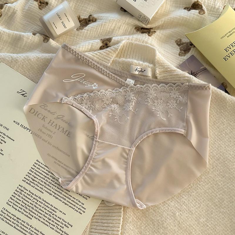 Plus Size Women's Mid Waist Lift Hip Breathable Sexy Word Mother Skin Lace Edge Pure Wind Underwear