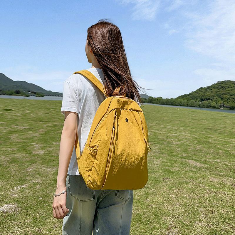 Summer new foreign style texture simple large capacity backpack fashion 2025 leisure personality women trend backpack