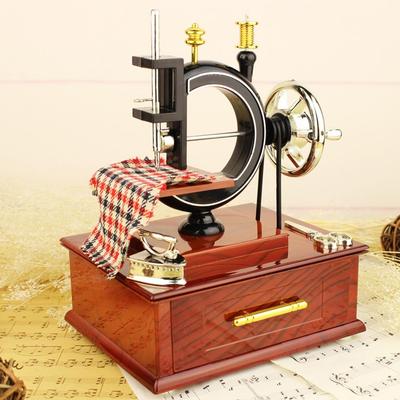 Имитация швейной машинки Музыкальная шкатулка Детская Ретро-игрушка Шкатулка для украшений Смоляная поделка Настольные украшения Домашний декор для Рождественского подарка