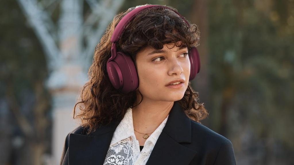 Bowers Wilkins Noise Canceling Wireless Headphones Ruby Red & Over-Ear Px7S2E/RR