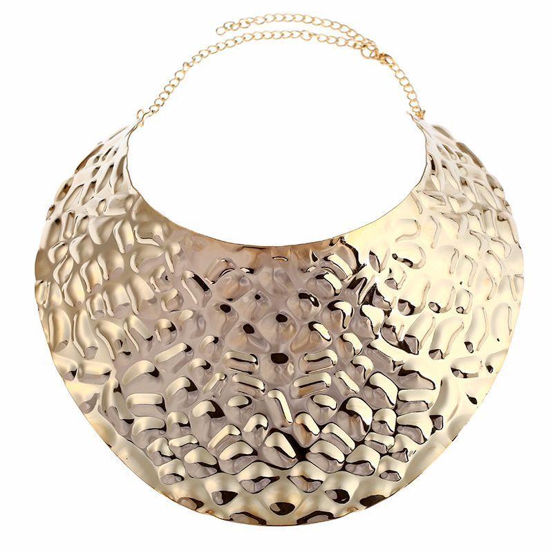 Embossed Fashionable Colorful Metal Disc Design Women Necklace For Style Vintage