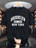 Комфортный Бруклин-1631 EST. Футболка мужская - эластичная футболка с круглым вырезом - Активный отдых на свежем воздухе в белом цвете с черными надписями