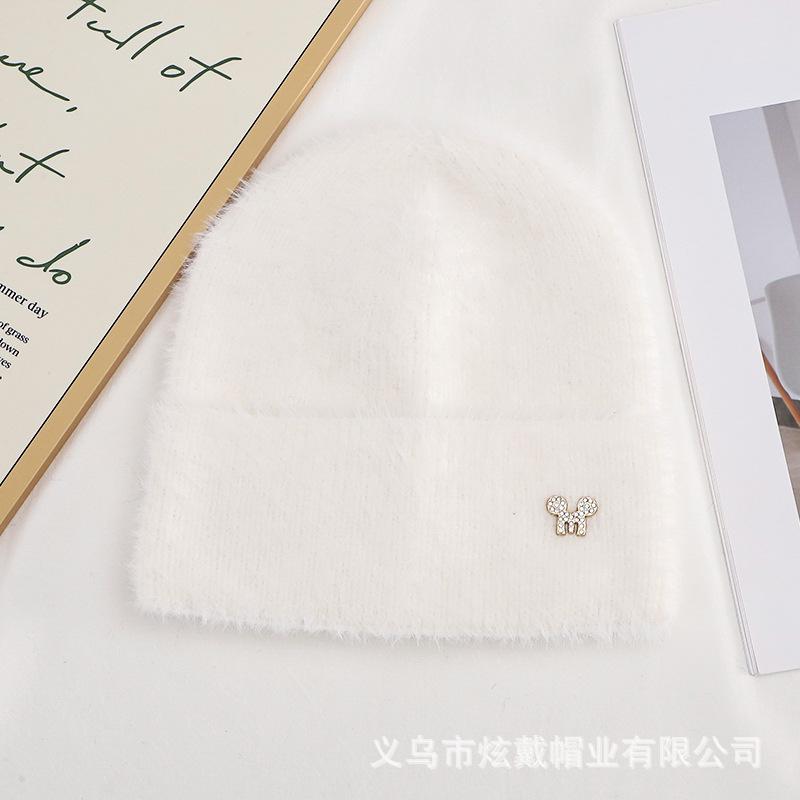 2024 осенние и зимние шапки женские плюшевые новые вязаные шапки универсальные теплые защитные наушники утолщенные модные шерстяные шапки