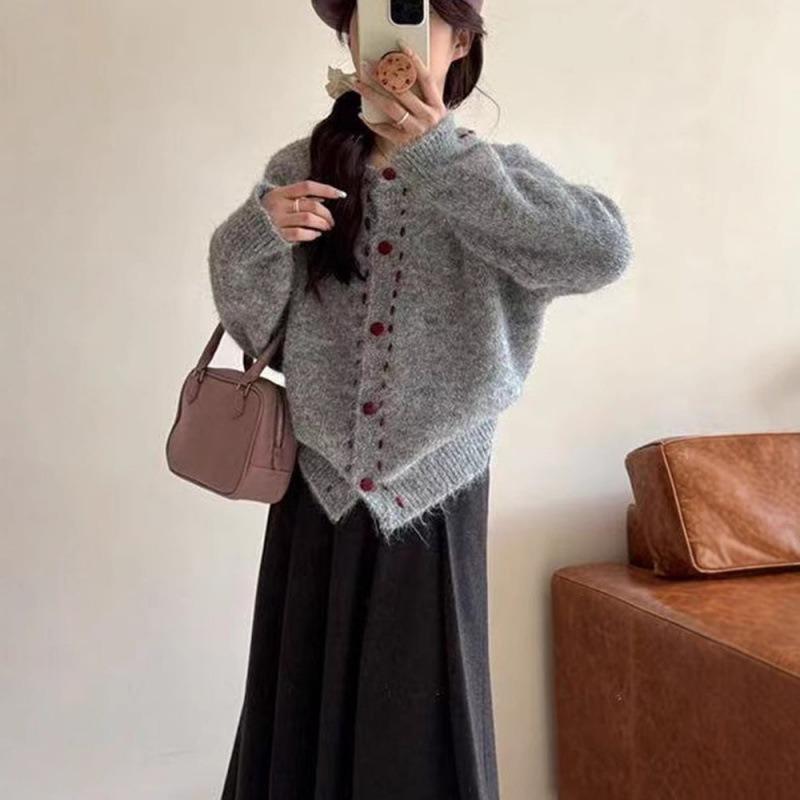 New Autumn and Winter Korean High-end Hand-stitched Round Neck Knitted Cardigan Design Sweater Jacket for Women