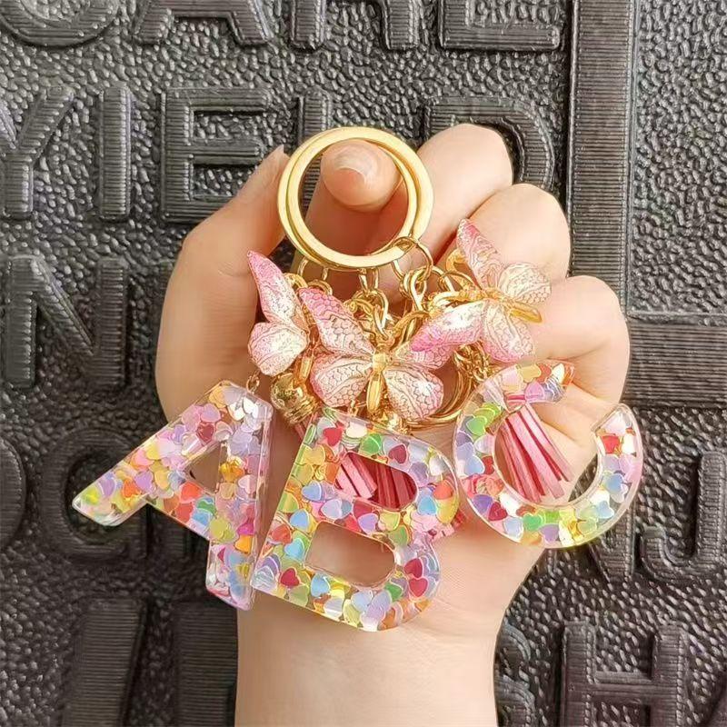 Модный брелок с пайетками 26 английских букв AZ, розовая бабочка, кисточка, брелоки, украшения из смолы, аксессуары для женского рюкзака, сумки, кулона