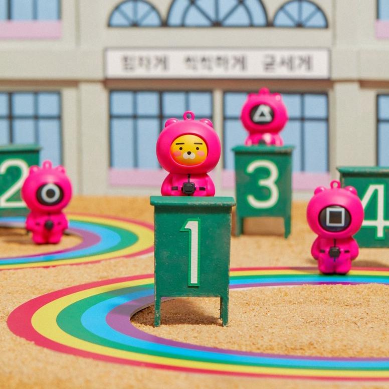 Игра в кальмара 2 KAKAO Friends Фигурка Движущийся брелок Райан