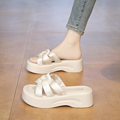 Крутые шлепанцы на толстой подошве для летней женской обуви, новая мода с юбками, легкие и нескользящие пляжные туфли, маленькие люди увеличиваются в росте