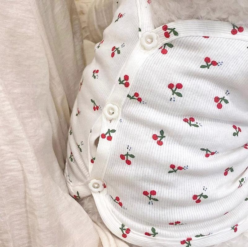 Fresh and cute little cherry suspender dog cute spring and summer small dog Bigbear Teddy Pomeranian pet breathable clothes