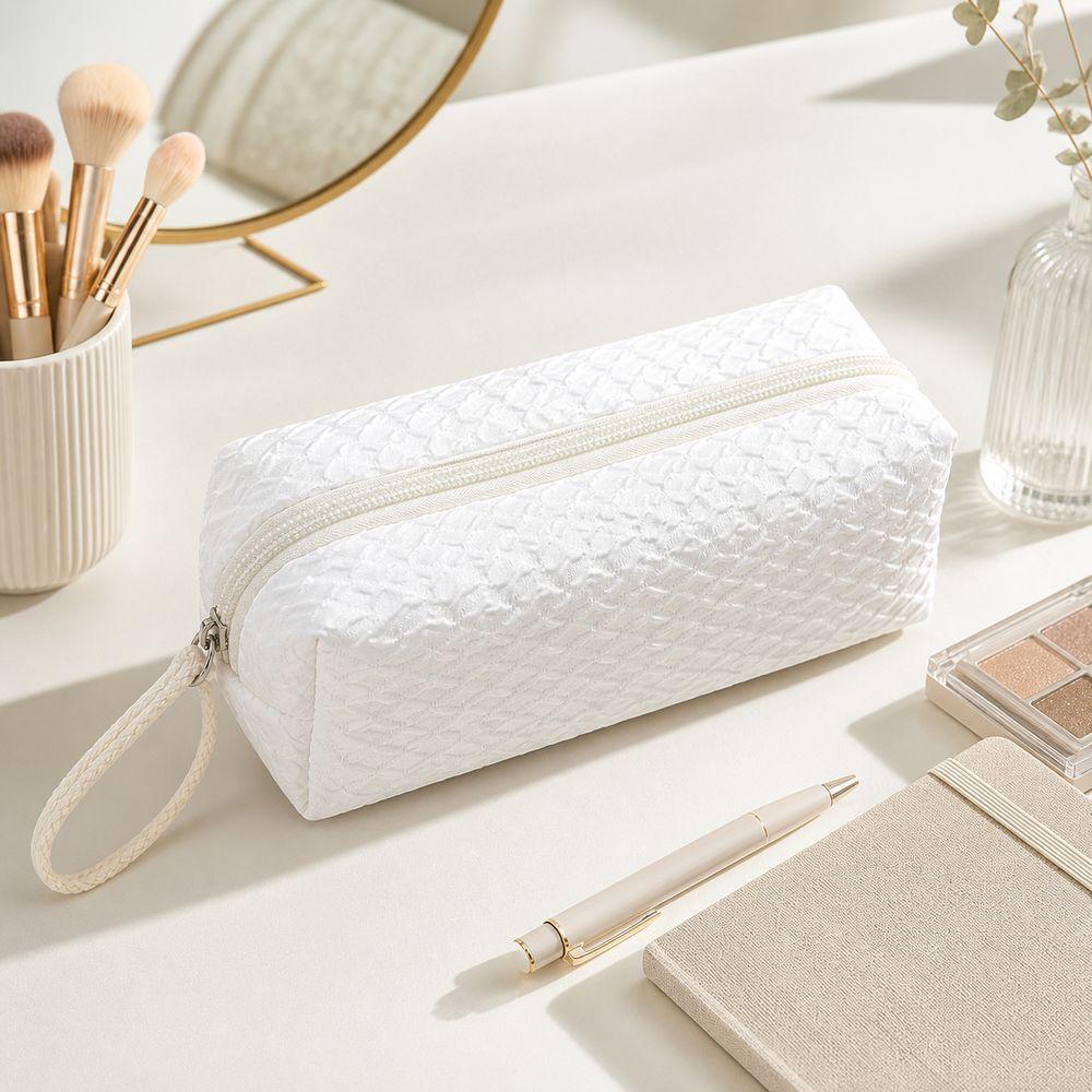 Zipper Closure Zipper Pouch Textured Surface Pencil Case High Quality Makeup Bag Makeup Storage
