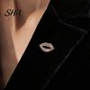 Decorative Jewelry Sexy Rhinestone Lip Brooch for Women, Red Shape Lapel Women Pins Pin, Clothing Accessory Suits Coats Scarves Shawls Bags