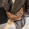Маленькие сумки через плечо из искусственной кожи с леопардовым принтом для женщин, трендовые женские модные сумки через плечо