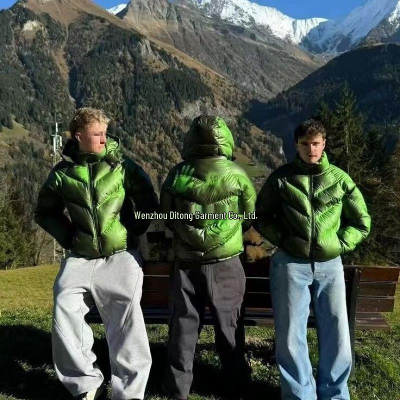 Водонепроницаемая пуховая хлопковая куртка с капюшоном и технологией изменения цвета в зависимости от температуры