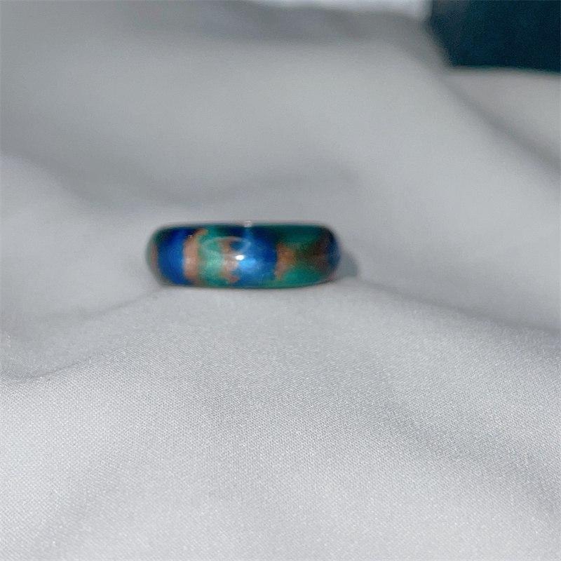 Простое персонализированное цветное невыцветающее кольцо с цветной вспышкой Радужное кольцо