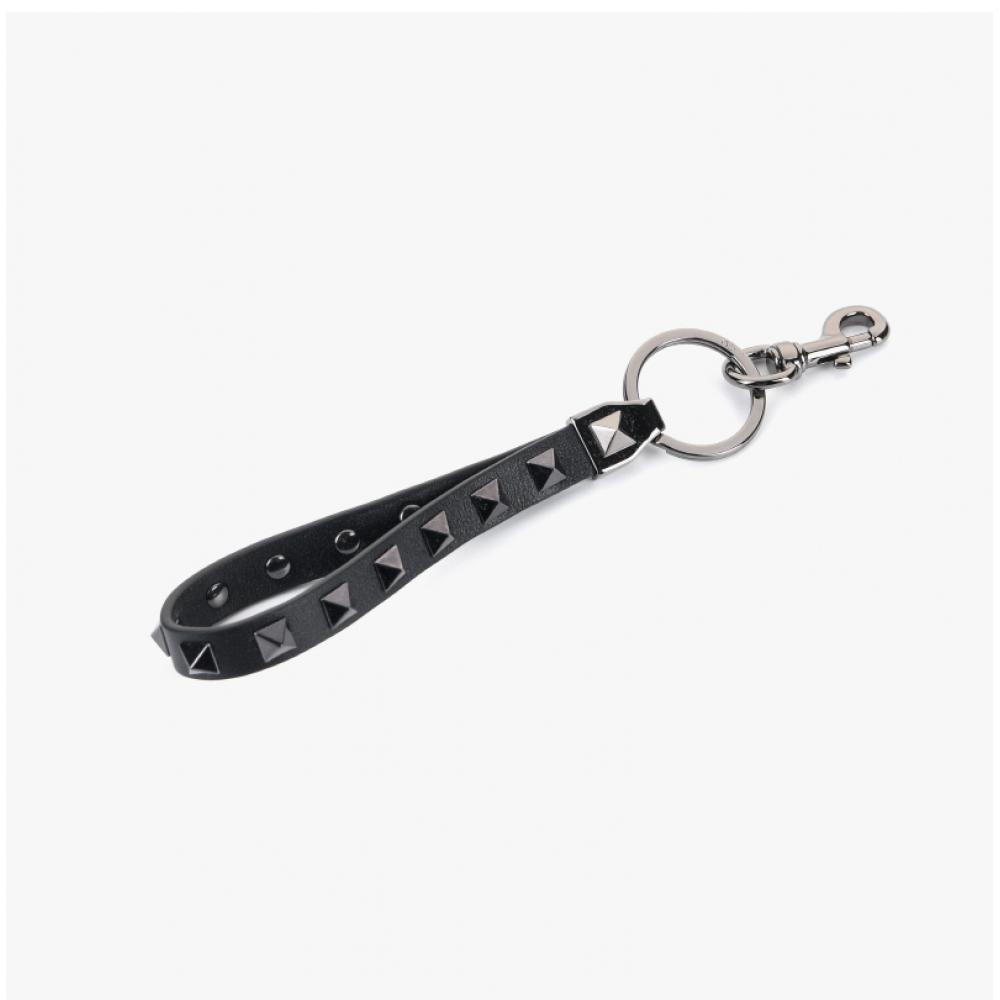 Valentino 4y2P0550 Vh3 0no  P0550 Vh3 0no  Rockstud Keyring