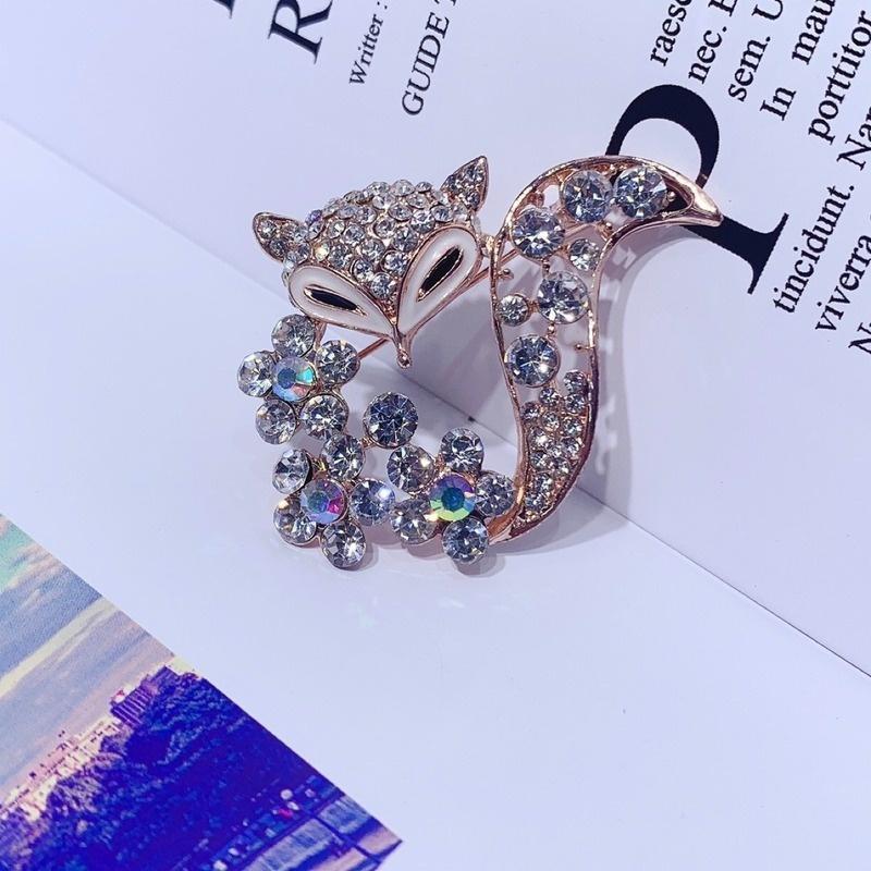 1PC Shiny Crystal Rhinestone Fox Brooch with Floral Accents for Women