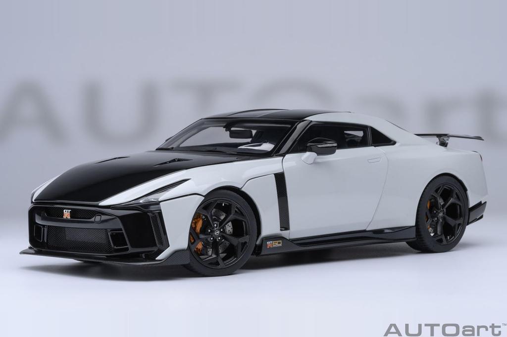 AUTOart Scale Nissan by ITALDESIGN Finished Model 77511 1/18 GT-R50 (Metallic White/Black)