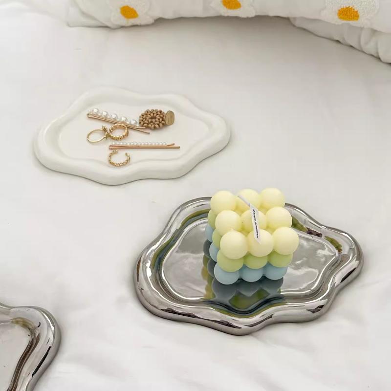 Simple Jewelry Storage Tray Creative Cloud Shapes Electroplated Jewelry Earrings Ring Display Desktop Dish For Women"