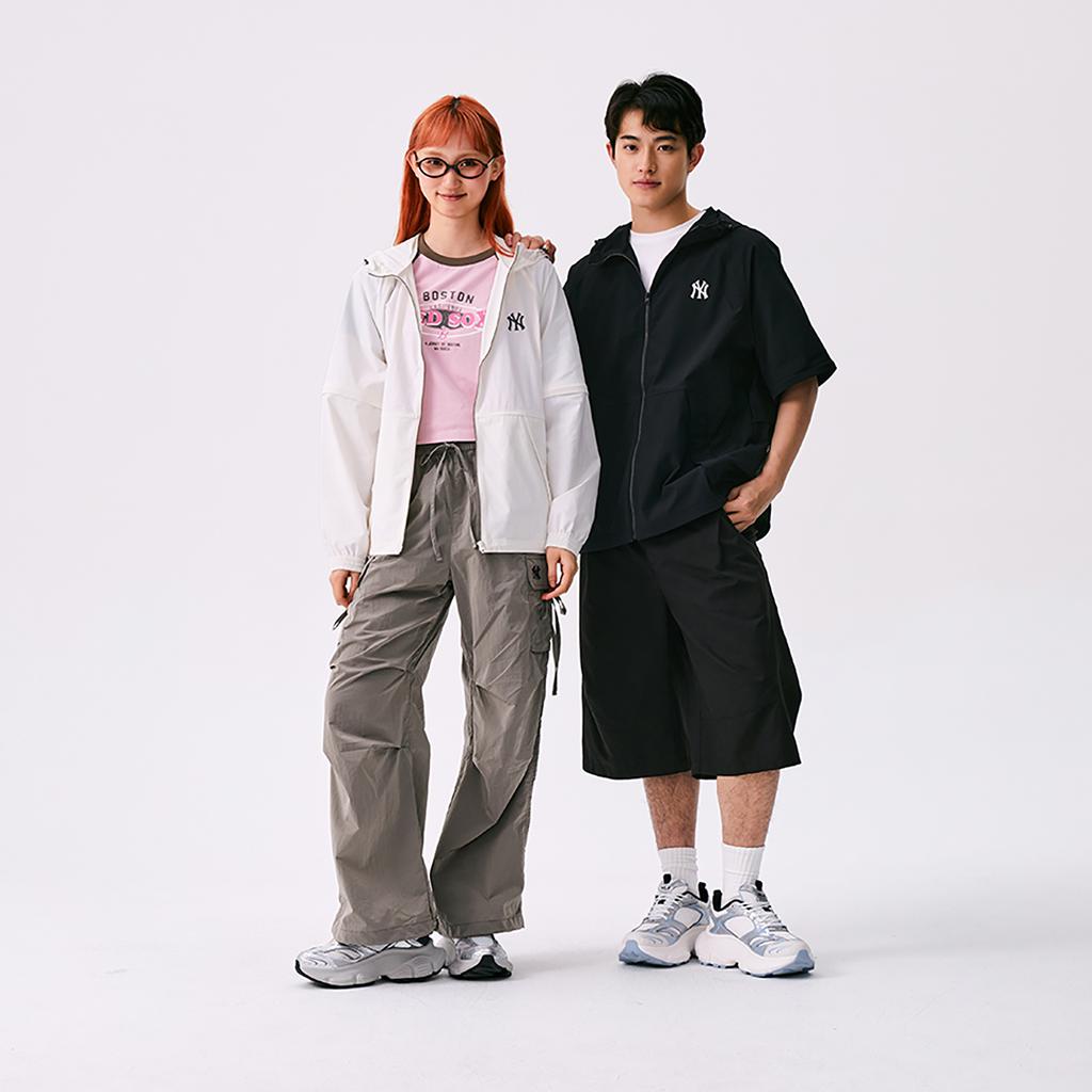 Новая ветрозащитная куртка MLB New York Yankees Basic Collection SS25 Унисекс Слоновая кость 3AWJB0153-50IVS