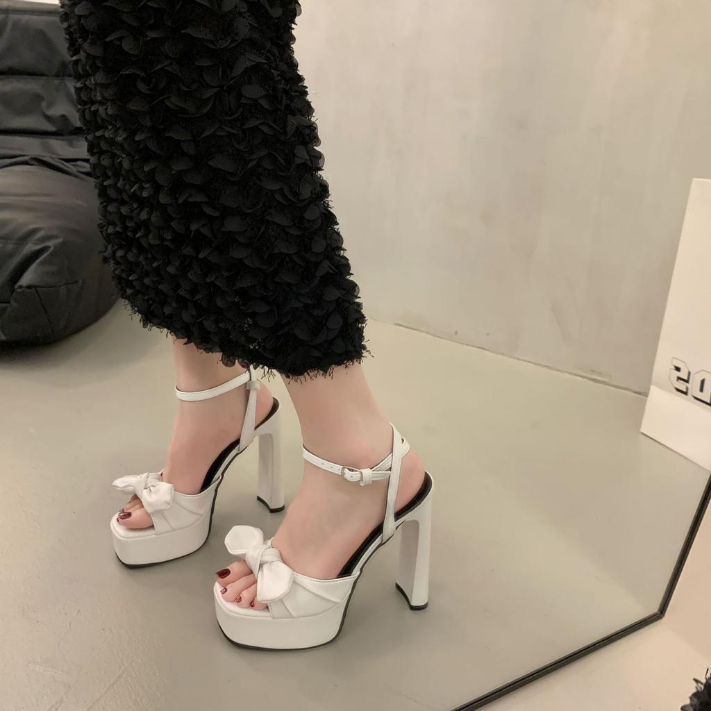 Французский стиль не устающие ноги толстый каблук сандалии женские 2025 лето новые квадратный носок бант водонепроницаемая платформа с юбкой высокий каблук
