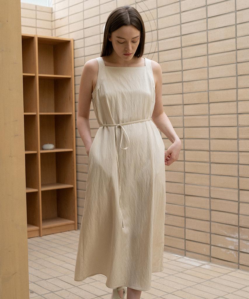 Noing Sleeveless Long Dress (Beige)