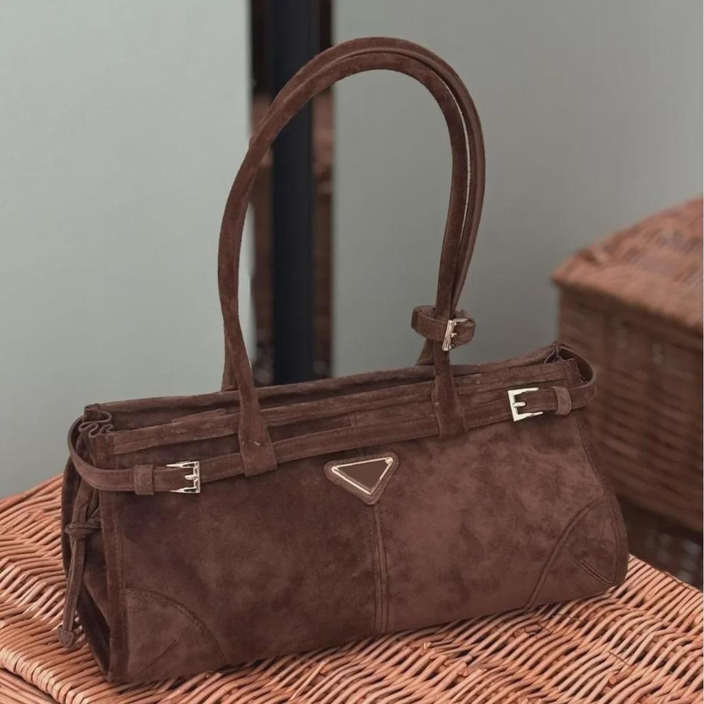 2024 Модная замшевая сумка-тоут — универсальная, большая и маленькая, через плечо для женщин