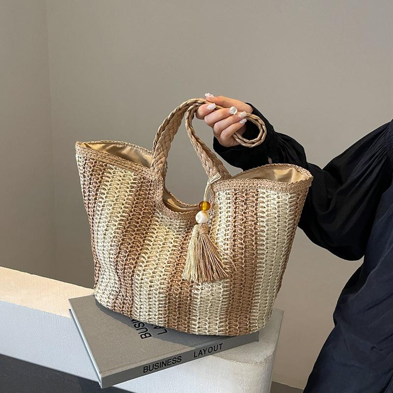 2025 Summer New Vertical Striped Straw Bag High-end Vacation Style Portable Woven Bag Casual Shoulder Beach Bag