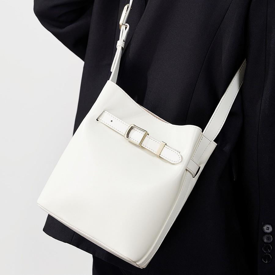Vintage textured cowhide women's bag, top-layer cowhide shoulder and crossbody bag, fashionable bucket bag, new handbag for women