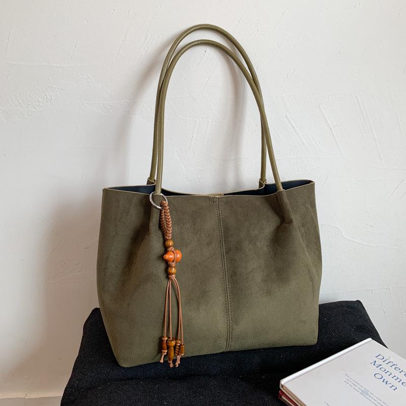 2025 новая нишевая ретро большая вместимость повседневная осенне-зимняя модная простая новая сумка тоут сумка для поездок под мышкой